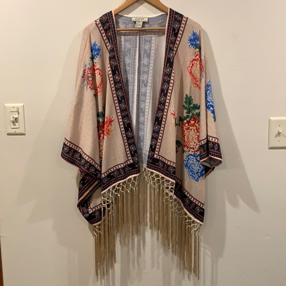 Woman’s cardigan : NWOT